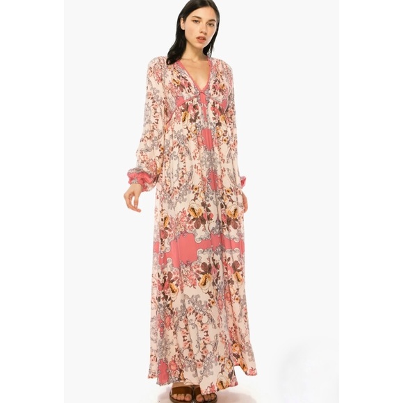 A Collective Story long sleeve floral dress - Picture 1 of 6